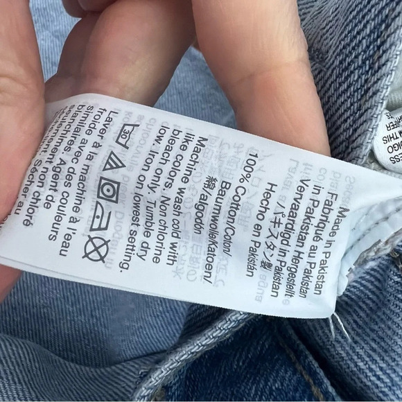 Madewell The Momjean in Gilford Wash: Ripped Edition Size 24 High Rise - Picture 8 of 8